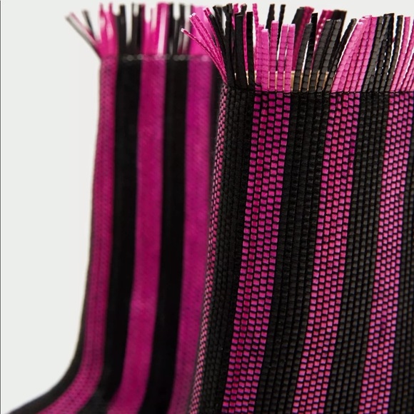 ❌SOLD❌NEW ZARA BACKLESS MESH HIGH HEELS FUCHSIA - Picture 5 of 6